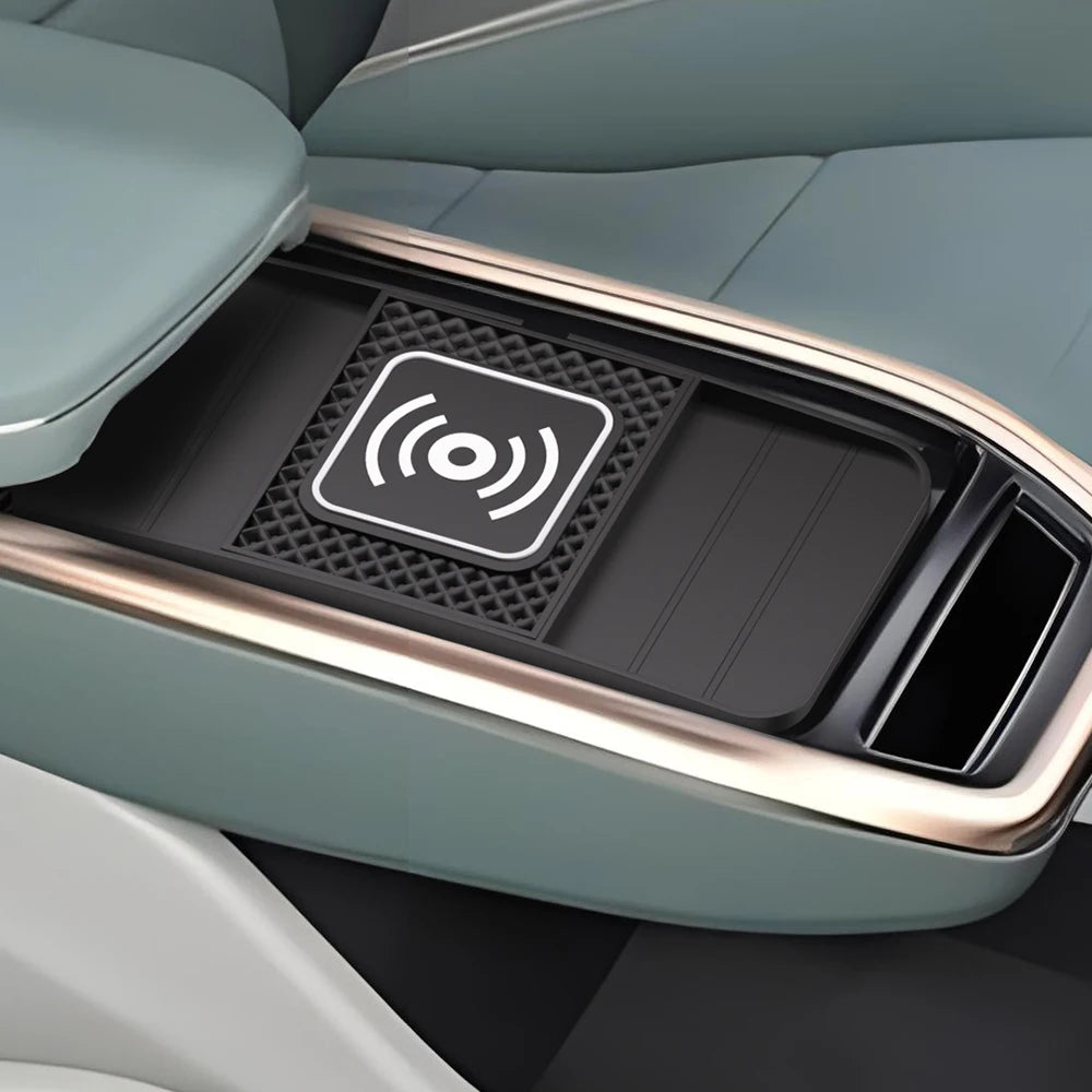 Almohadilla de Carga Inalámbrica Rápida 15W — Antideslizante para Coche ⚡